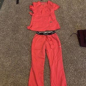 Grey’s anatomy hot sound xxs scrub set